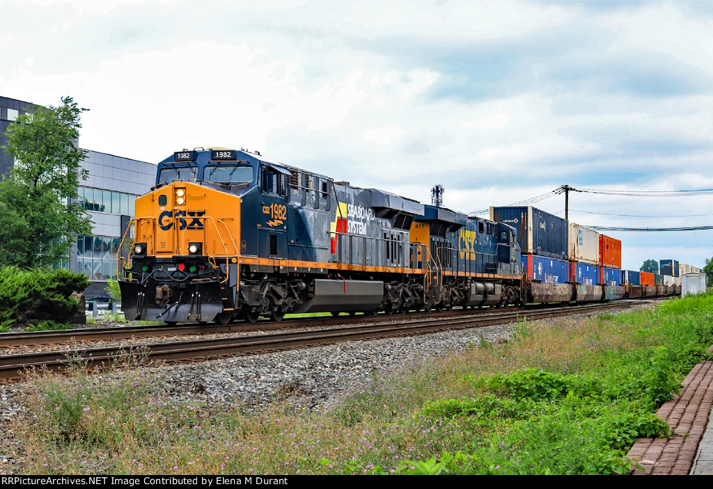 CSX 1982 on I-010